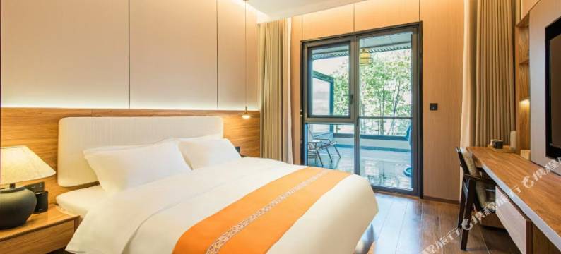 湖畔居民宿图片