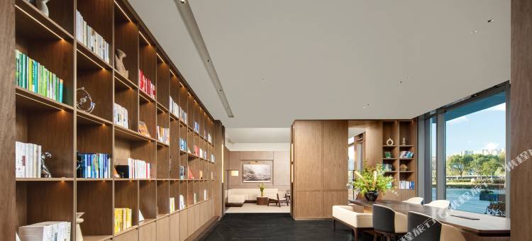 慈溪杭州湾新区吉利吉好商业广场亚朵酒店图片