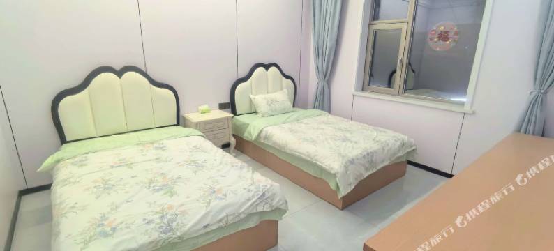 额济纳旗胡杨林精品民宿图片