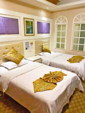 迎客酒店(昆明同德广场翠湖公园店)