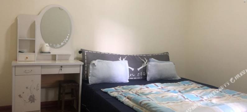 张家界戴帽子的猫公寓图片