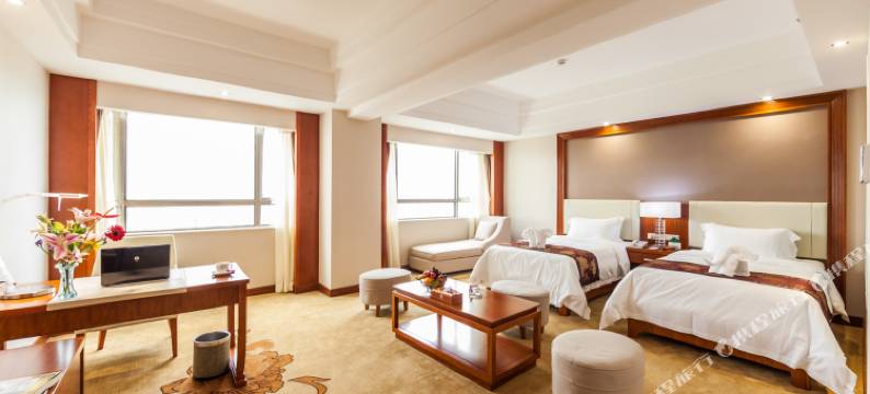 海口香江国际温泉大酒店(高铁东站日月广场免税店)图片