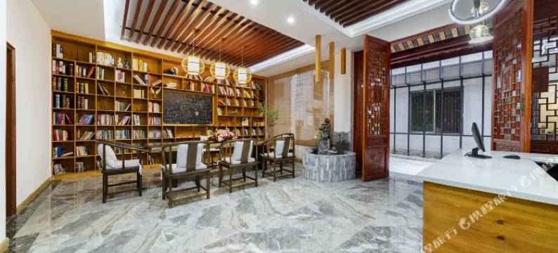 拜愚庭山筑汤泉酒店图片