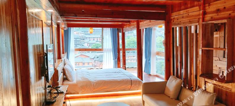 西江千户苗寨千寻山宿图片