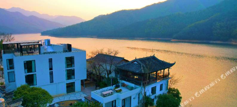 黄山知还云岫轻奢湖景度假民宿(太平湖风景区店)图片