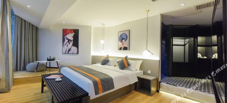 克里斯汀酒店(重庆解放碑步行街洪崖洞店)图片