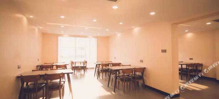 吉林一家商务宾馆(珲春街夜市北山公园店)图片