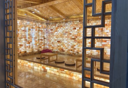 Jinjiang International Hotel Hotel Overview