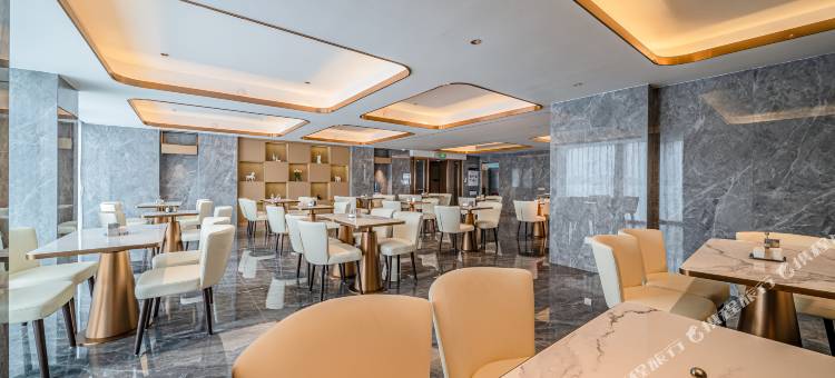 雅斯特国际酒店(南宁万泰隆金凯路地铁站店)图片