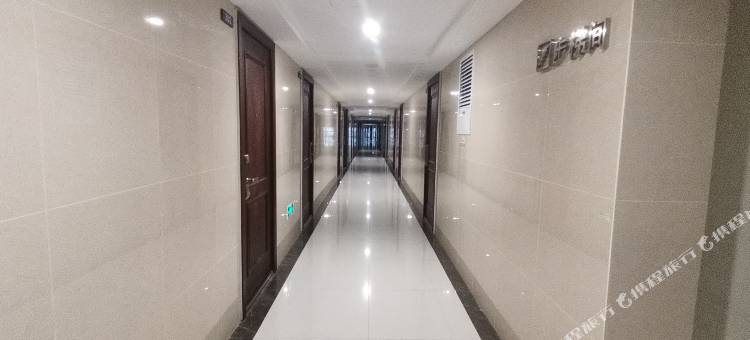 新郑港悦酒店(郑州航空港区双鹤湖中央公园店)图片