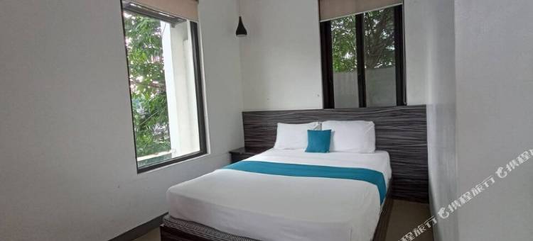 潘索尔安东阁楼设计师度假村(RedDoorz @ Anton's Loft Designer Resort Pansol Calamba Laguna)图片