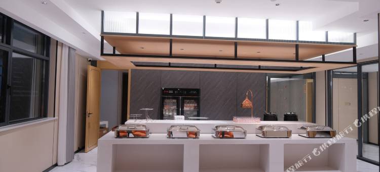 白玉兰酒店(英山汽车站店)图片