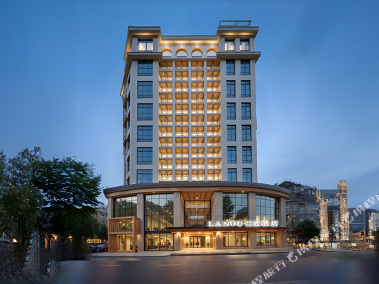 兰欧酒店(黄石迎宾大道花湖火车站店)