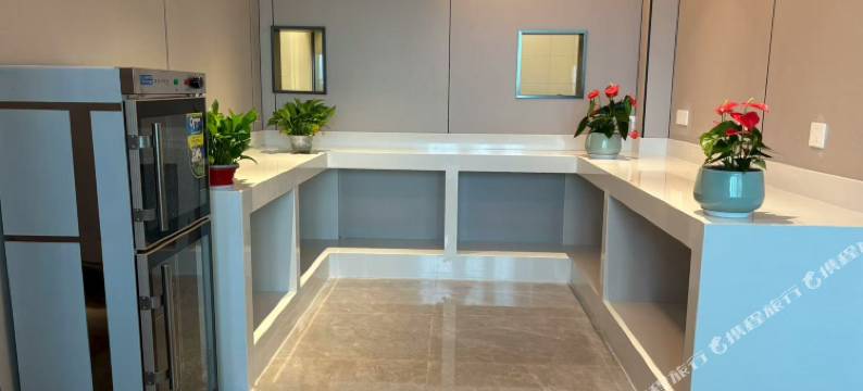 璞晶唯庭酒店(上海静安寺武宁路地铁站店)图片