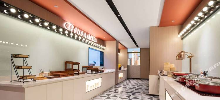 柏曼酒店(武汉汉口金融中心新华路店)图片