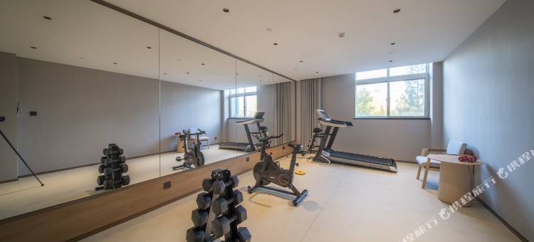 雷神电竞酒店(海阳汽车总站店)图片