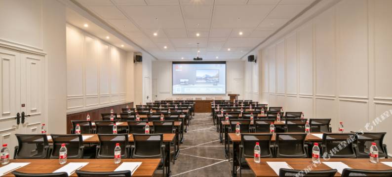 喆啡·锐品酒店(阿拉尔市政府店)图片