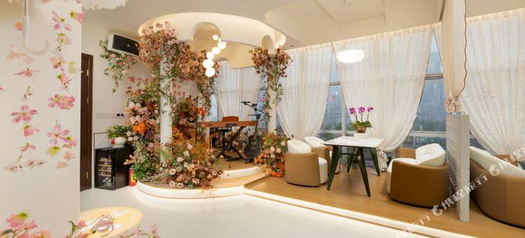 南昌童园国际酒店(艾溪湖湿地公园鱼尾洲地铁站店)图片