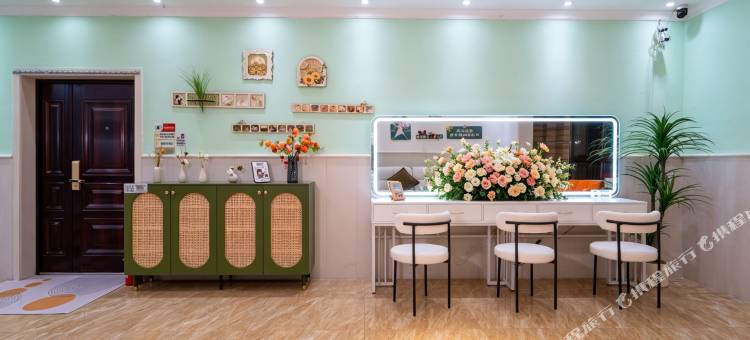雅米·纯女青年旅舍(花果园白宫店)图片