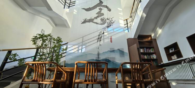 伊山观澜居图片