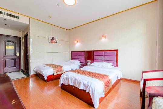 潢川域丰园大酒店