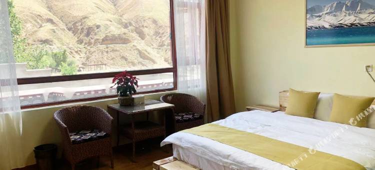 拉萨悠远的天空自驾车营地图片