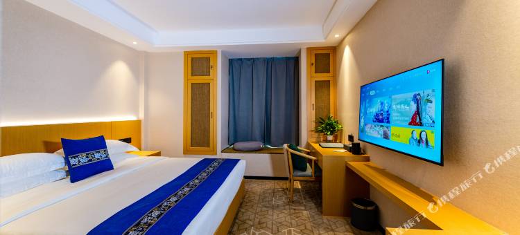 自贡湖畔隐庐酒店(华商国际城店)图片