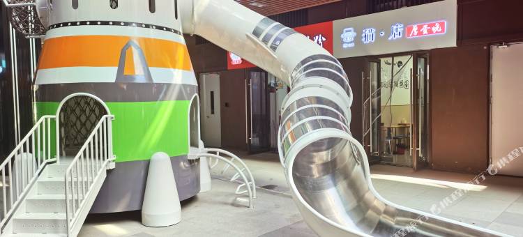 柚青春·影宿酒店(郑州高铁东站郑东商业中心店)图片
