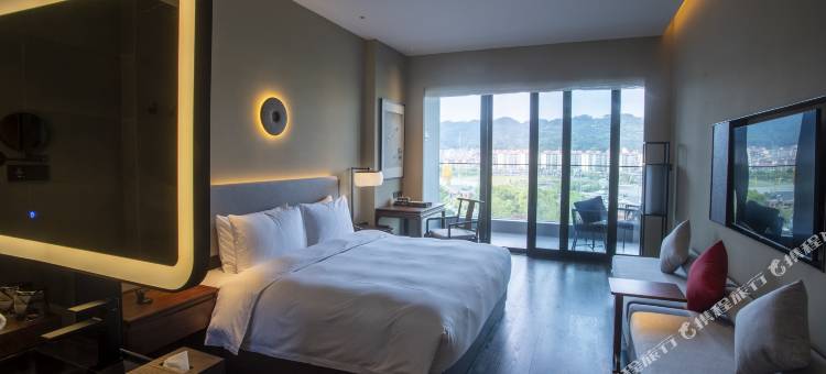 南昌梅岭新旅铂尔曼酒店图片