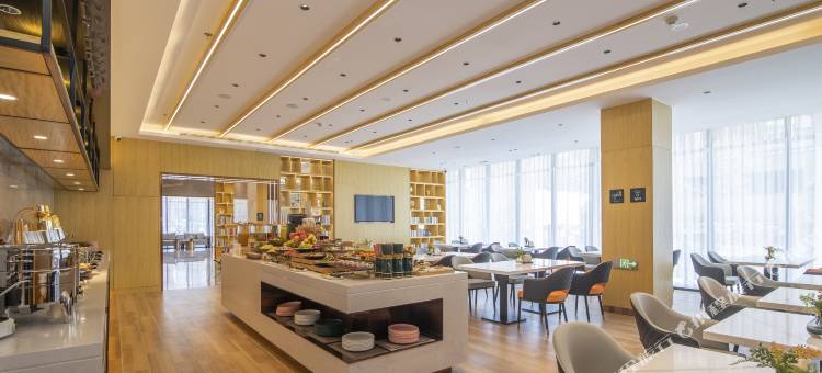 大连西安路地铁站亚朵X酒店图片