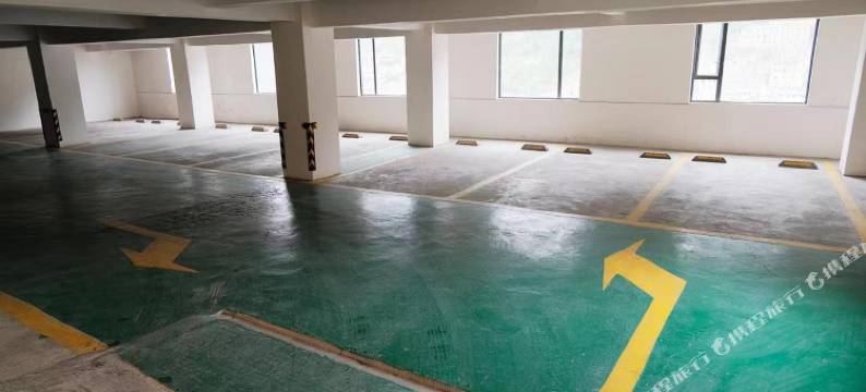 雅江江瀚酒店图片