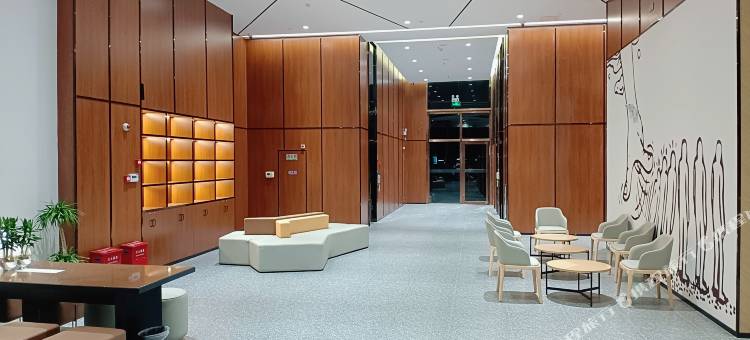 IU酒店(南宁高新区相思湖店)图片