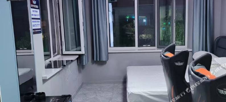 霏梵电竞酒店图片