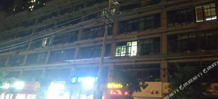 空间定制民宿(驻马店玖隆茂店)图片