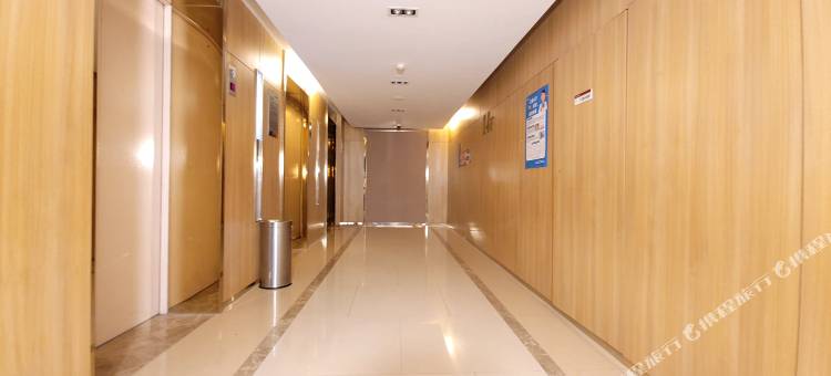 逸轩精选公寓(天津滨海站宝龙广场店)图片