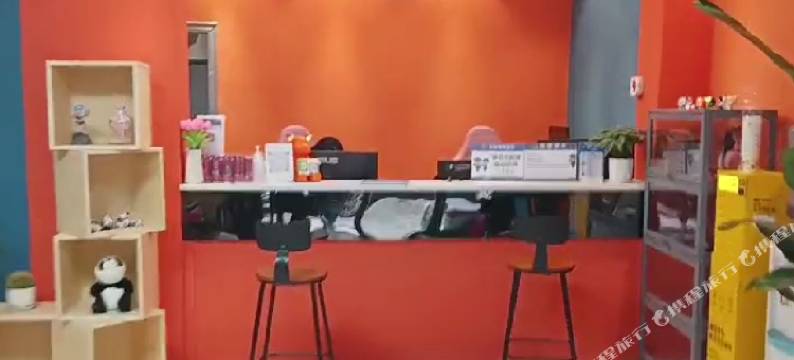 色调电竞民宿(双流国际机场店)图片