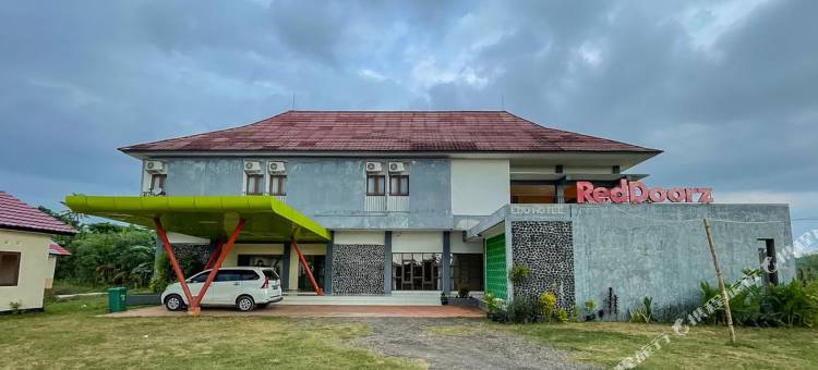 红多兹酒店@库塔龙目岛曼达利卡公路(RedDoorz @ Jalan Raya Kuta Lombok Mandalika)图片
