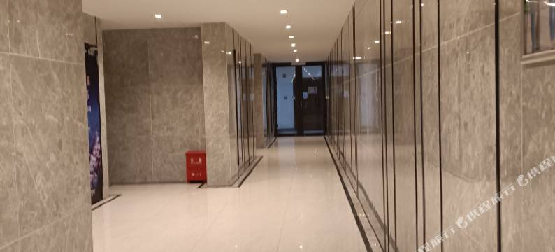 湖畔小筑(珠海金湾华发商都店)图片