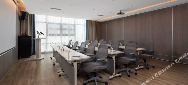 朗丽兹酒店(成都OPPO大厦新川创新科技园店)图片