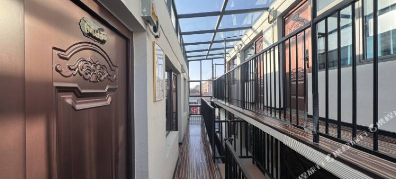 禾悦小住轻奢公寓(万达广场店)图片