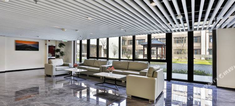 开化两有主题酒店图片