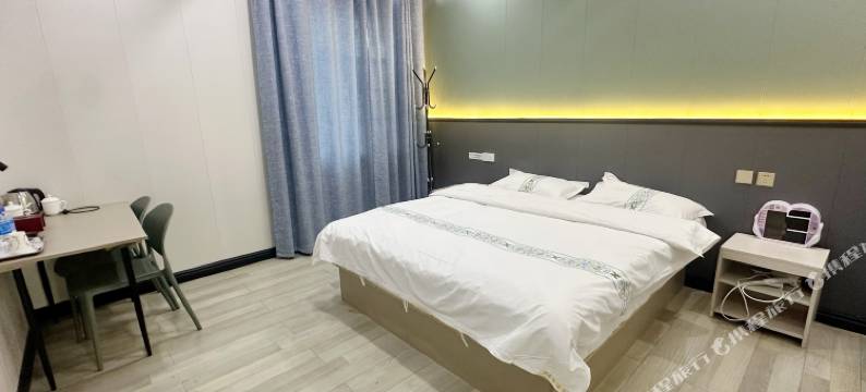 安宁罗曼客酒店图片