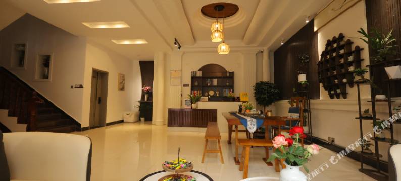 芒市星途民宿(芒市广场店)图片