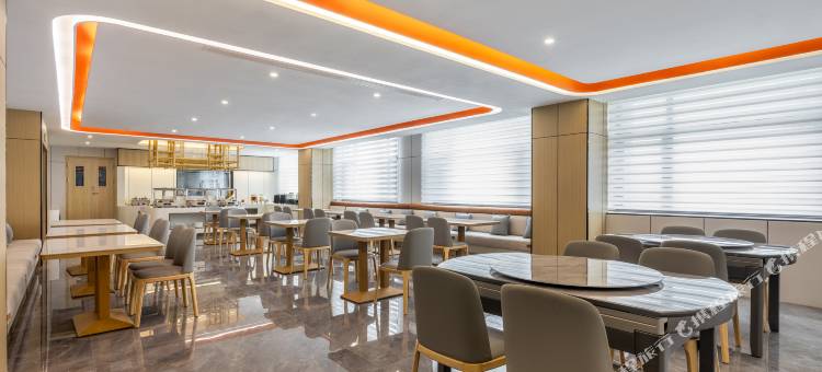 季枫国际酒店(库车火车站东湖店)图片