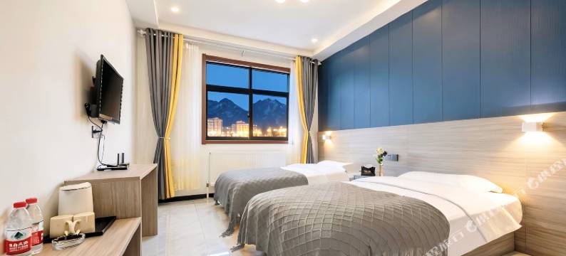 华山时雨观山酒店(华山北站店)图片