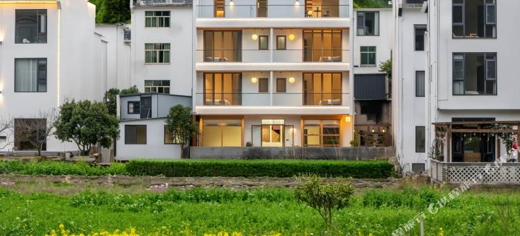 婺源·舍野·180°徽州山水画卷·宋式美学晒秋民宿(篁岭景区店)图片