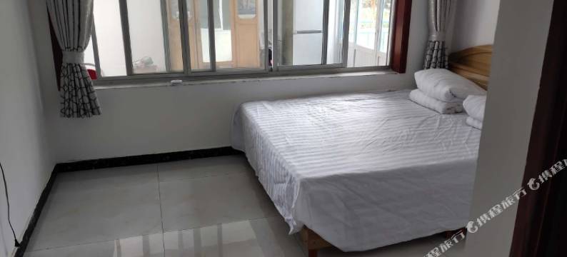 雾灵山老蔡农家院图片