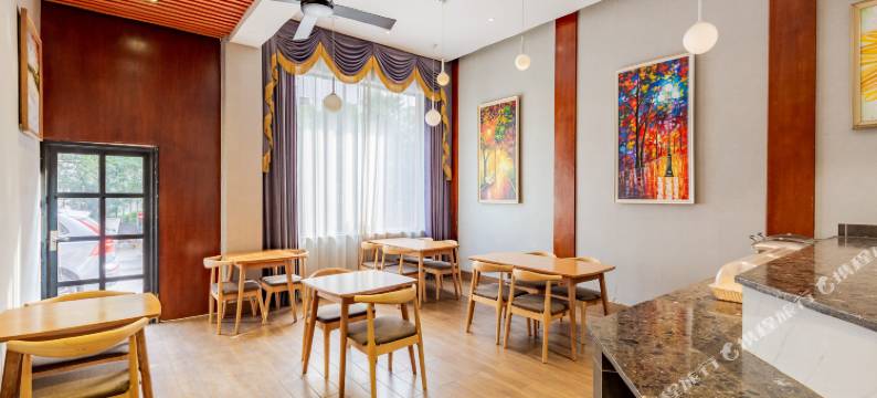 万居商务酒店(吴淞口国际邮轮码头第九人民医院店)图片