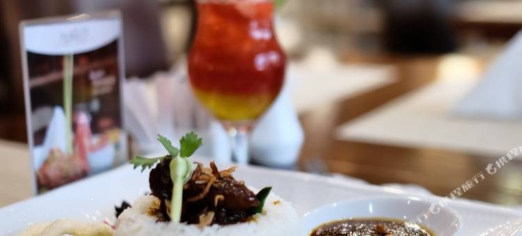 拉图瑟朗最终地平线酒店(Horison Ultima Ratu Serang)图片