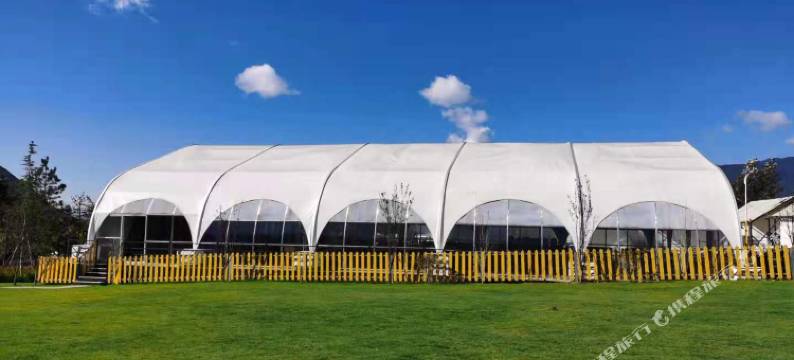 丽江东巴谷汽车旅游营地图片